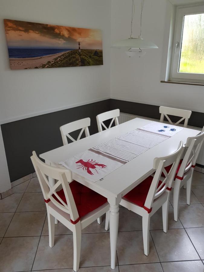 ビューズム Ferienhaus "Achtern Diek"ヴィラ エクステリア 写真