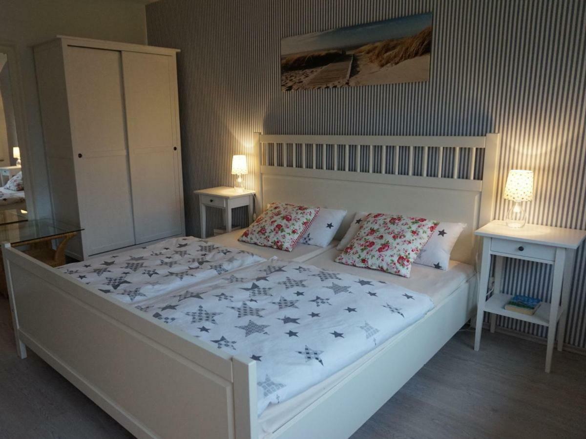 ビューズム Ferienhaus "Achtern Diek"ヴィラ エクステリア 写真